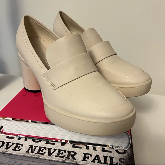 Ecco Shoes - ECCO Women's Sculpted Lx 55 Block-Heeled Loafer cream size euro 39 (us 8-8,5)